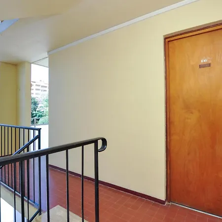 Awesome In Appartement Bormes-les-Mimosas